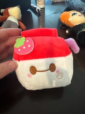 Disney Munchlings Baymax Strawberry Oat milk Parks Munchling RARE